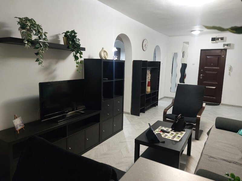 Drumul Taberei, P-ta Moghioros, et. 1, langa parc si metrou