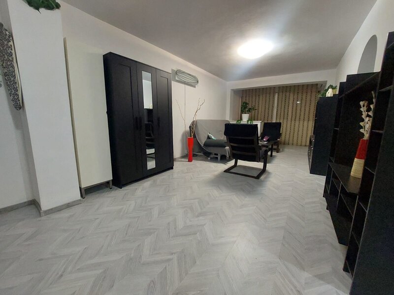 Drumul Taberei, P-ta Moghioros, et. 1, langa parc si metrou